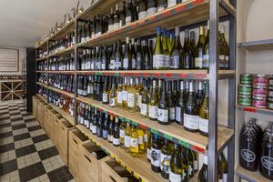 LES AMIS DU VIN